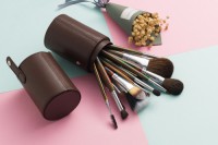 16-Piece Makeup Brush Set with Colorful Wooden Handles